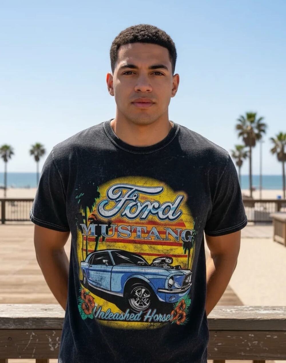 Ford Mustang "Unleashed Horses" Graphic T-Shirt Style Vintage Size Small /Medium